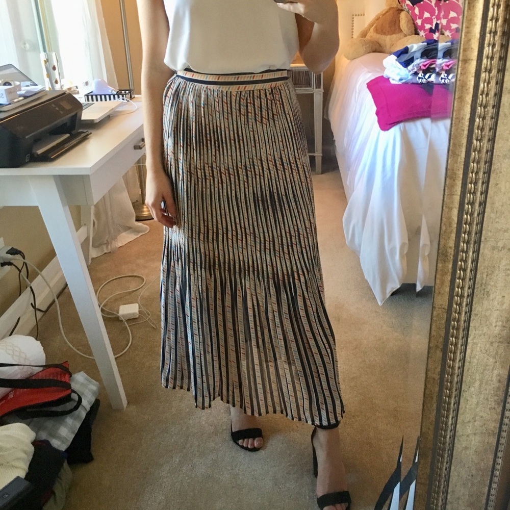 Maison Jules pleated maxi skirt